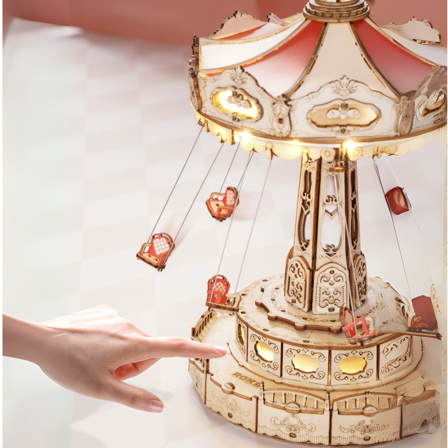 Hayal Salıncağı minyatür model seti – LED ışıklandırma, müzik kutusu ve hareketli mekanizma ile döner mini salıncak -3