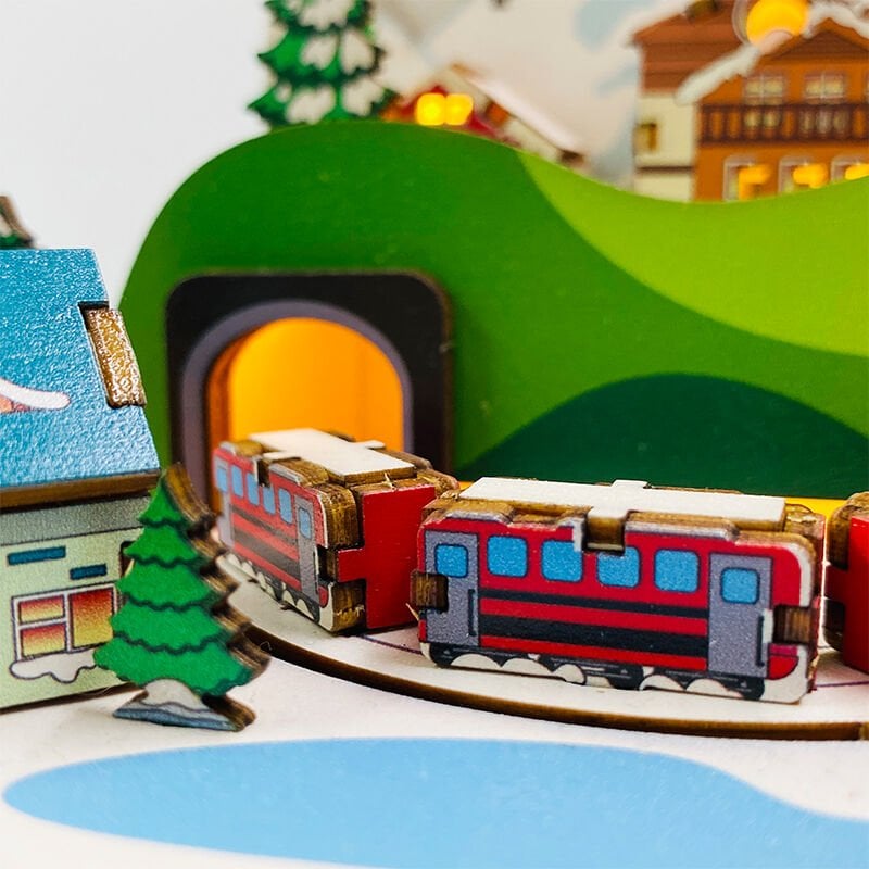 Doğu Ekspresi dekoratif tren maketi – raylar üzerinde klasik vagonlu set ve nostaljik tasarım -3