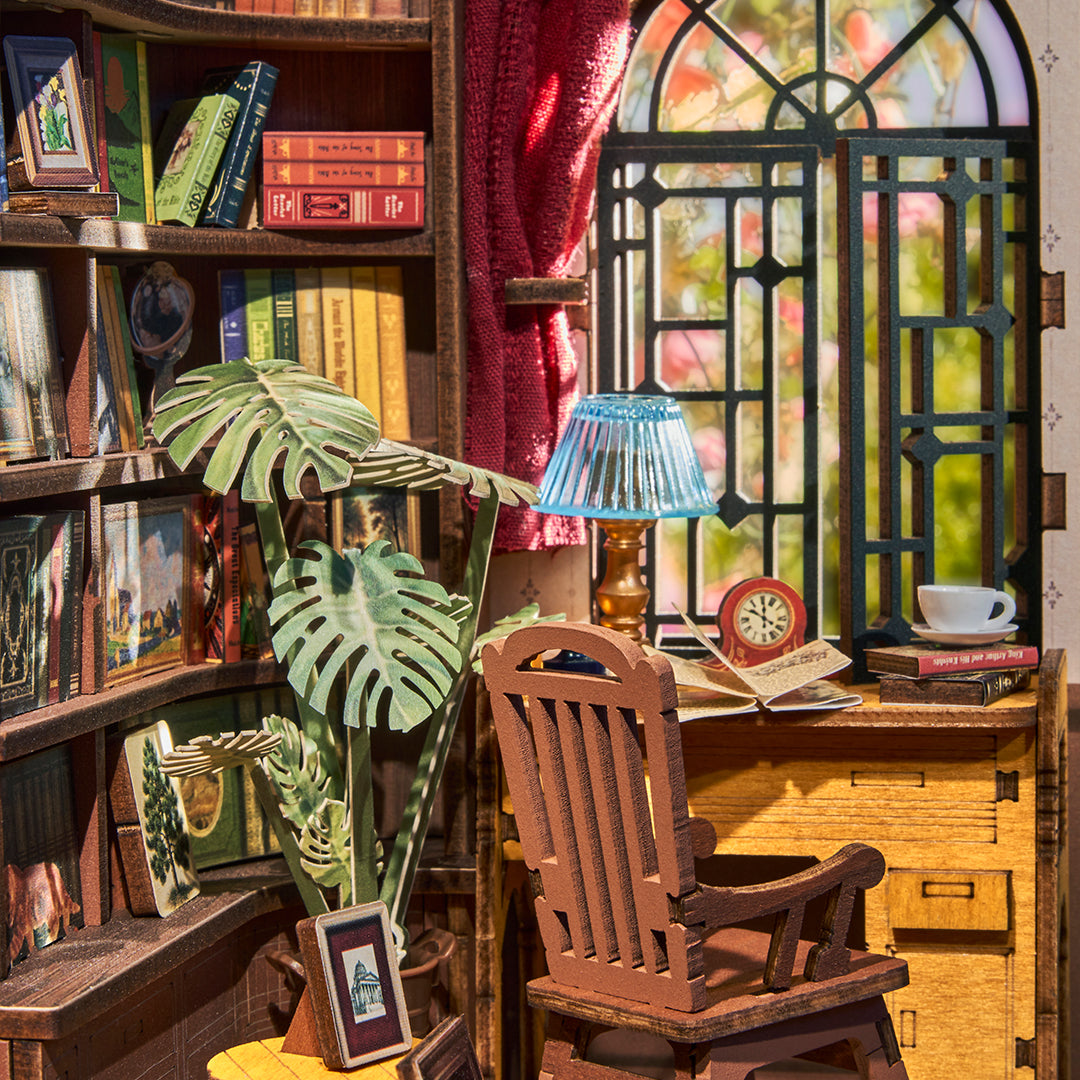 NoviHobby  Okuma Köşesi | Led Işıklı Minyatür Kitaplık Maketi Seti | Booknook | Rolife (Silent Corner Study)