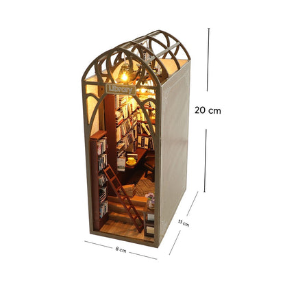 Kitap Köşesi minyatür ev aksesuarı – dekoratif kitaplar ve koltuk detayıyla okuma alanı modelleme -2