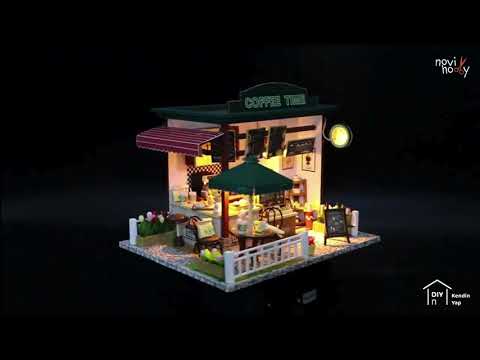 Kahve Durağı minyatür dekor – masa, sandalye ve aksesuarlarla tamamlanmış ev içi kahve köşesi -6